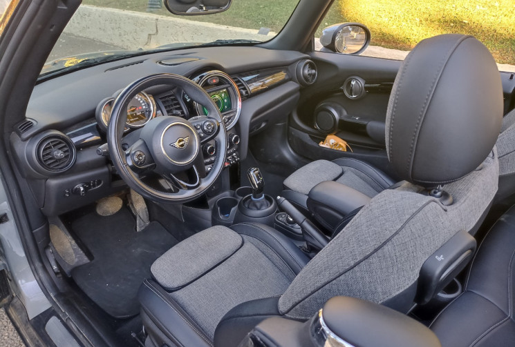 Mini Cooper Cabriolet 1.5 L 136 CH BVA - RADARS AV / AR - REGULATEUR - BLUETOOTH - SIEGES CHAUFFANTS