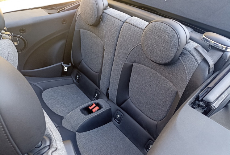 Mini Cooper Cabriolet 1.5 L 136 CH BVA - RADARS AV / AR - REGULATEUR - BLUETOOTH - SIEGES CHAUFFANTS