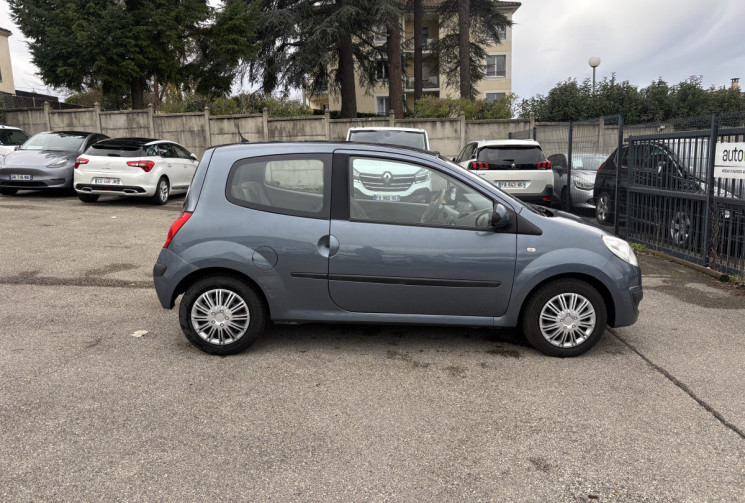 Renault Twingo 1.2 75 CH / TREND / CLIM