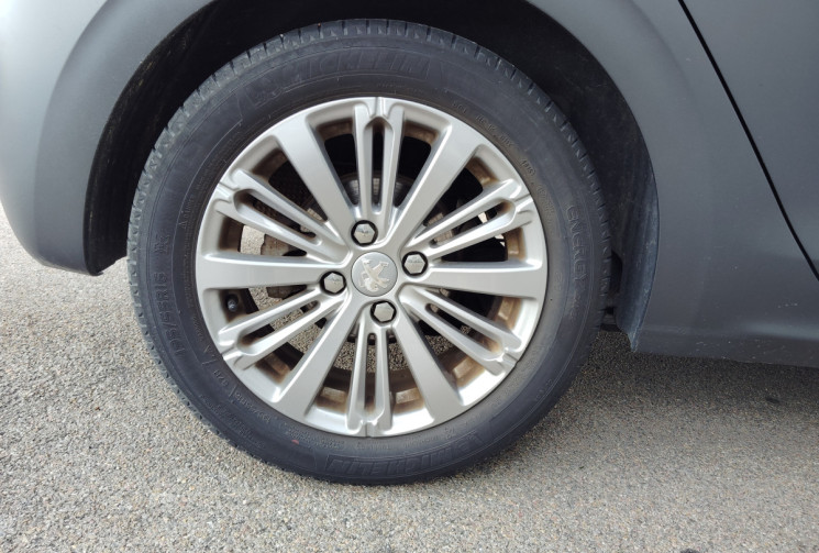 Peugeot 208 1.2 PureTech 110ch Allure S&S 5p