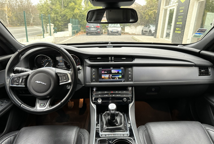 Jaguar XF R-Sport 2.0D 163 ch E-Performance * Full historique entretien * Ct ok * Garantie 6 mois