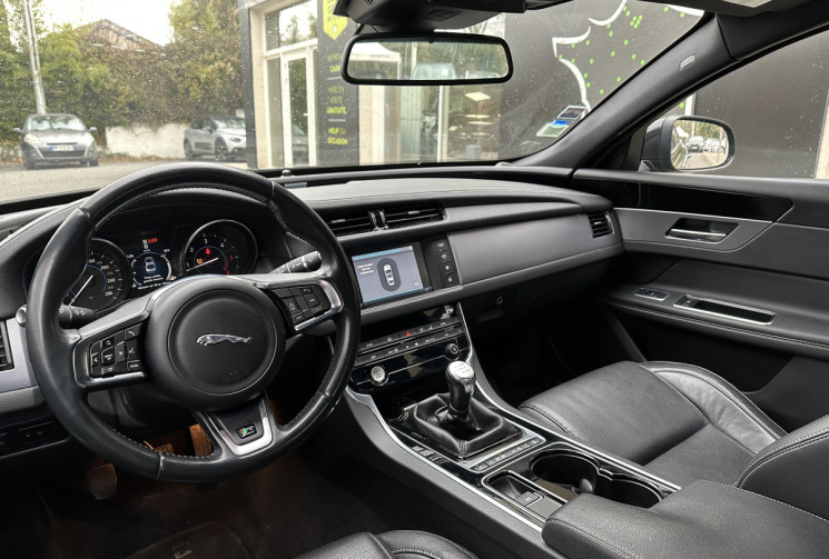 Jaguar XF R-Sport 2.0D 163 ch E-Performance * Full historique entretien * Ct ok * Garantie 6 mois