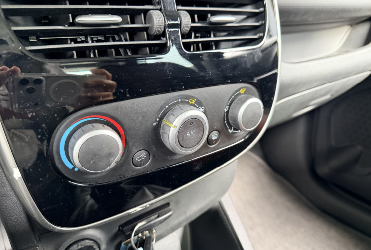 Renault Clio 1.5 DCI TREND 75 CH 1ERE MAIN