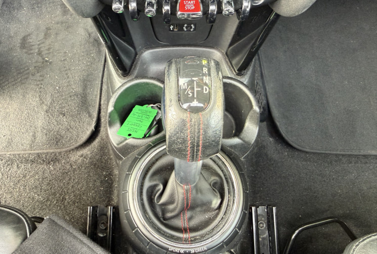 Mini Mini 5 Portes Cooper S JOHN COOPER WORKS 2.0 i 192 cv BOITE AUTO