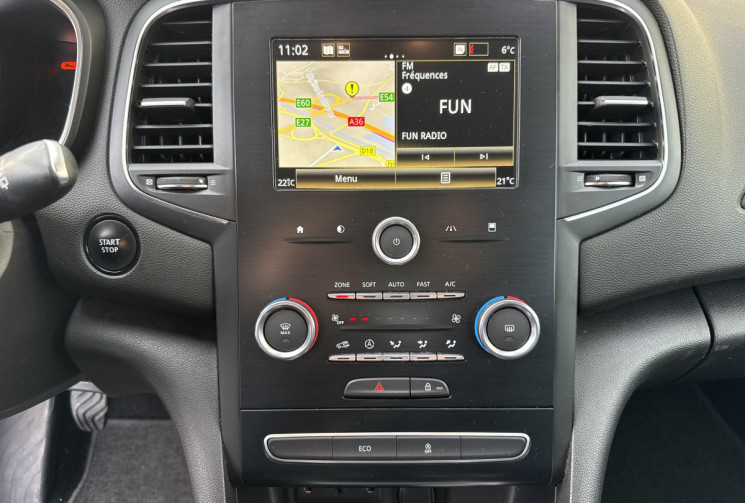 Renault Megane IV Hatchback 1.3 TCe 115 CH BUSINESS