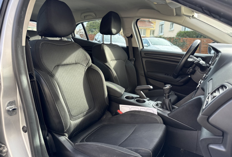 Renault Megane IV Hatchback 1.3 TCe 115 CH BUSINESS