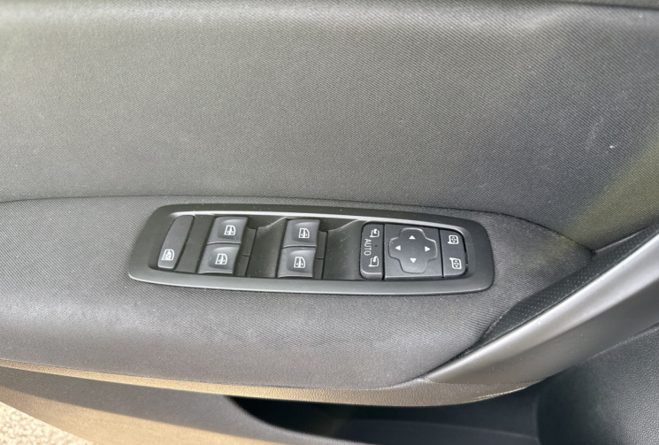 Renault Megane IV Hatchback 1.3 TCe 115 CH BUSINESS