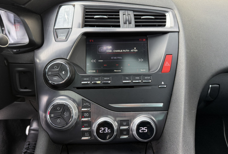 DS DS5 2.0 Blue HDi EAT6 S&S 180 cv Boîte auto SPORT CHIC