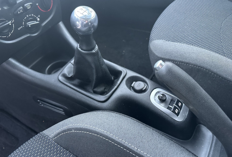 Peugeot 206 + 1.4 i 75 CH