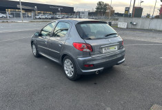 Peugeot 206 + 1.4 i 75 CH