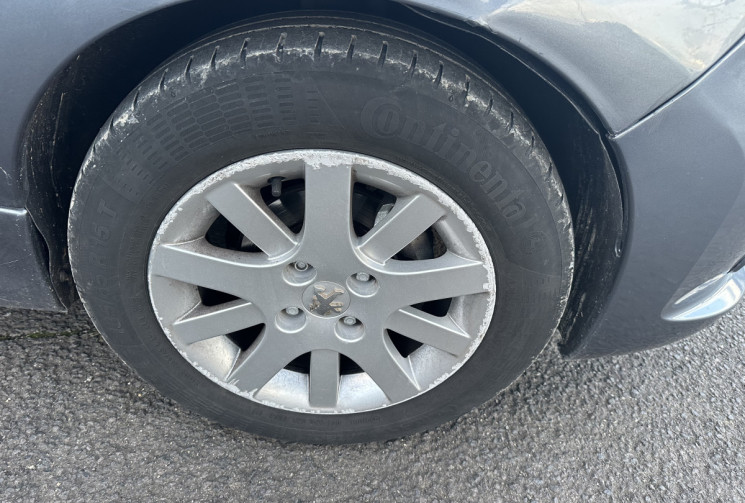 Peugeot 206 + 1.4 i 75 CH