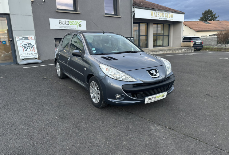 Peugeot 206 + 1.4 i 75 CH