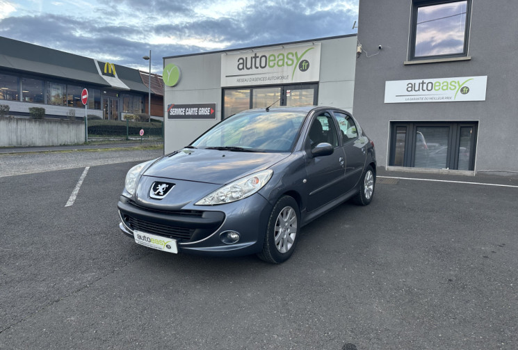 Peugeot 206 + 1.4 i 75 CH