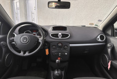 Renault Clio III 5 Portes Phase 2 1.5 dCi Quickshift 86 cv Boîte auto
