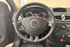 Renault Clio III 5 Portes Phase 2 1.5 dCi Quickshift 86 cv Boîte auto