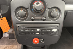 Renault Clio III 5 Portes Phase 2 1.5 dCi Quickshift 86 cv Boîte auto