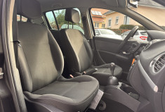 Renault Clio III 5 Portes Phase 2 1.5 dCi Quickshift 86 cv Boîte auto
