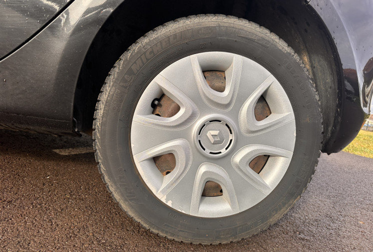 Renault Clio III 5 Portes Phase 2 1.5 dCi Quickshift 86 cv Boîte auto