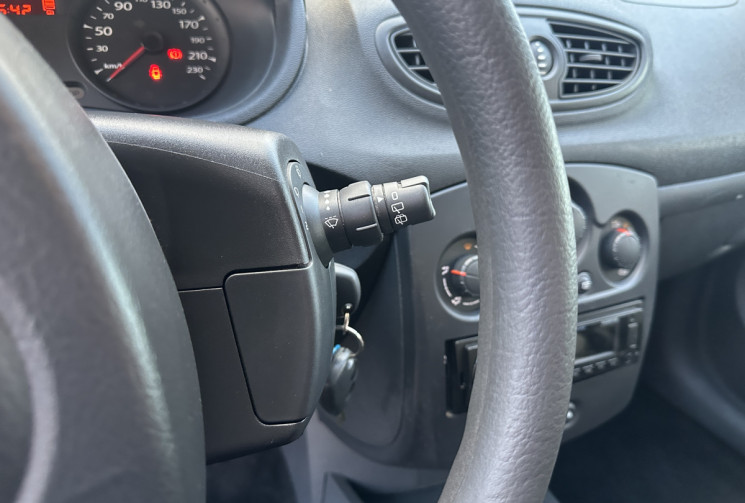 Renault Clio 3 1.2 75CV ZEN 5P 