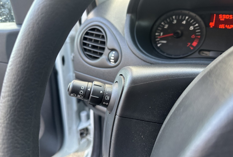 Renault Clio 3 1.2 75CV ZEN 5P 