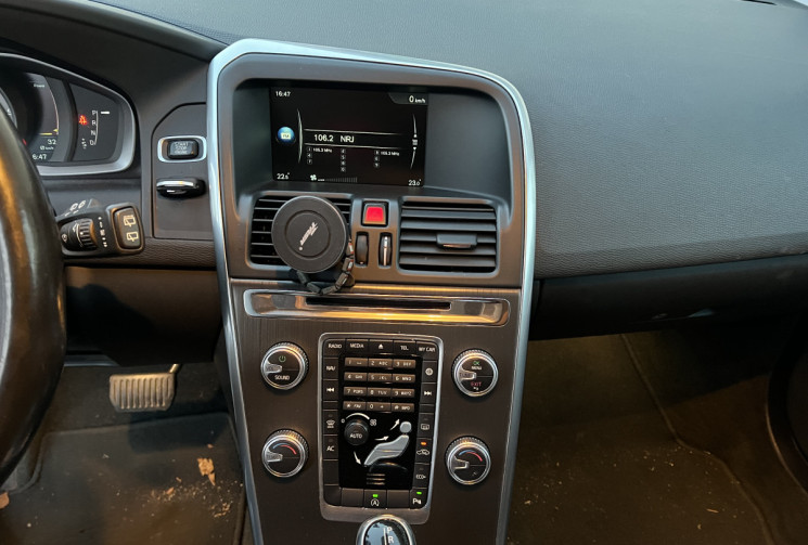 Volvo XC60 D4 2.0 TDi FWD Geartronic 190 cv Boîte auto Momentenum Business