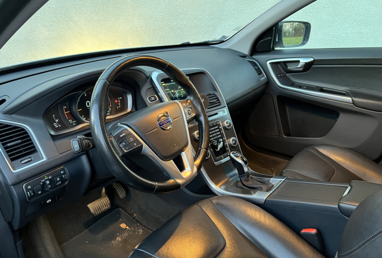 Volvo XC60 D4 2.0 TDi FWD Geartronic 190 cv Boîte auto Momentenum Business