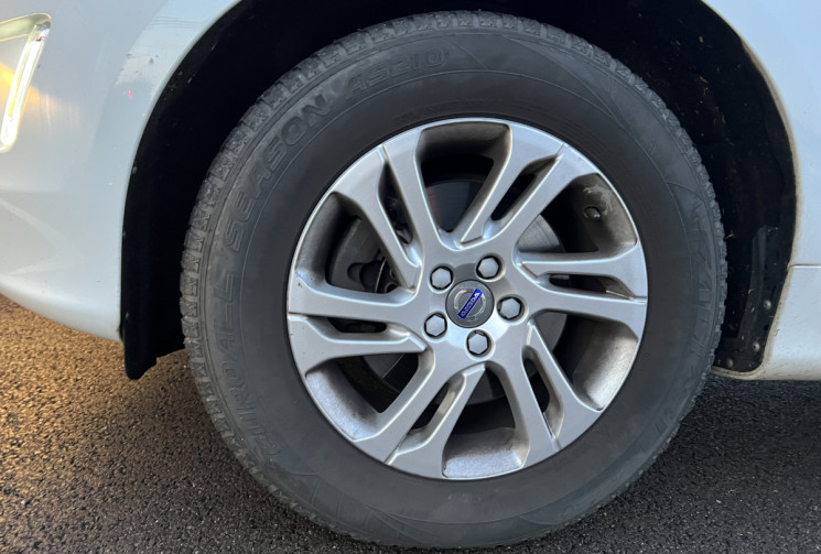 Volvo XC60 D4 2.0 TDi FWD Geartronic 190 cv Boîte auto Momentenum Business