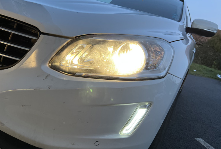 Volvo XC60 D4 2.0 TDi FWD Geartronic 190 cv Boîte auto Momentenum Business