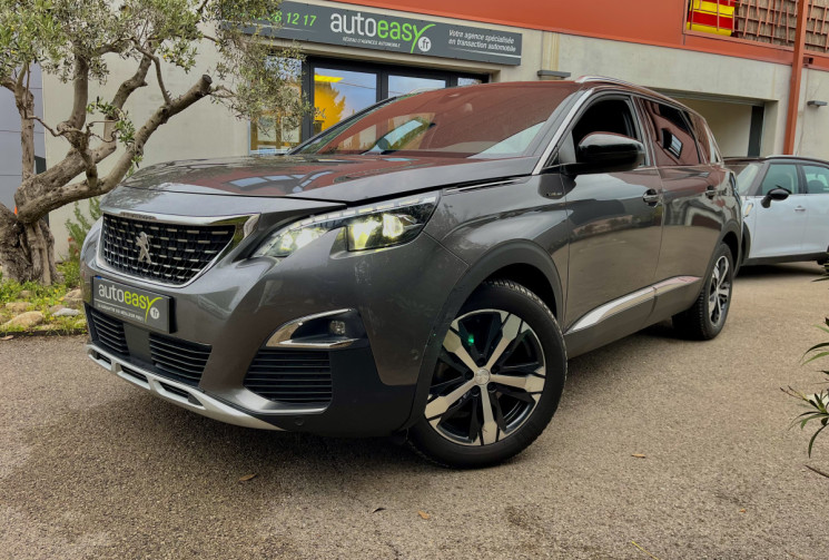 Peugeot 5008 GT Line 180cv EAT8 7 places / Pack Luxe / Suivi complet / Tres bon état GTLine