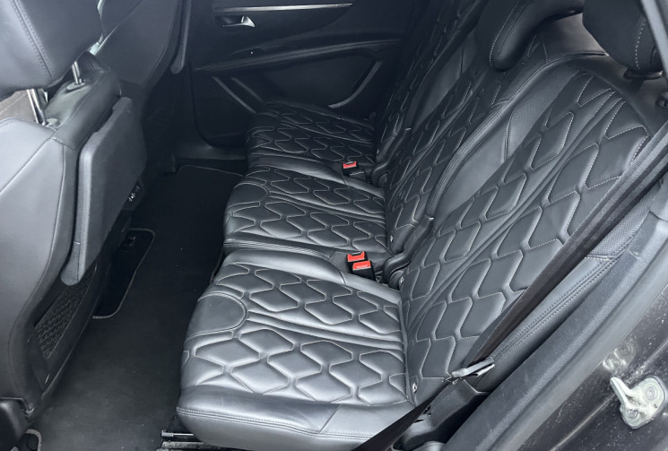 Peugeot 5008 GT Line 180cv EAT8 7 places / Pack Luxe / Suivi complet / Tres bon état GTLine