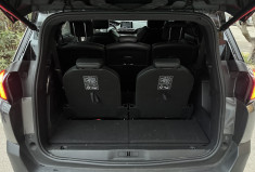 Peugeot 5008 GT Line 180cv EAT8 7 places / Pack Luxe / Suivi complet / Tres bon état GTLine