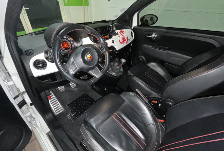 Abarth 500 1.4 Turbo T-Jet 160ch Esseesse