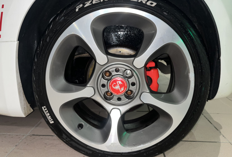 Abarth 500 1.4 Turbo T-Jet 160ch Esseesse