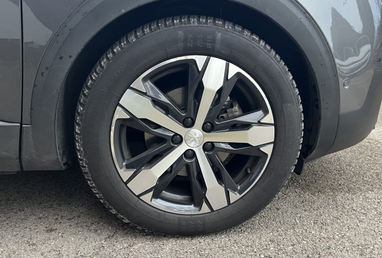 Peugeot 5008 GT Line 180cv EAT8 7 places / Pack Luxe / Suivi complet / Tres bon état GTLine