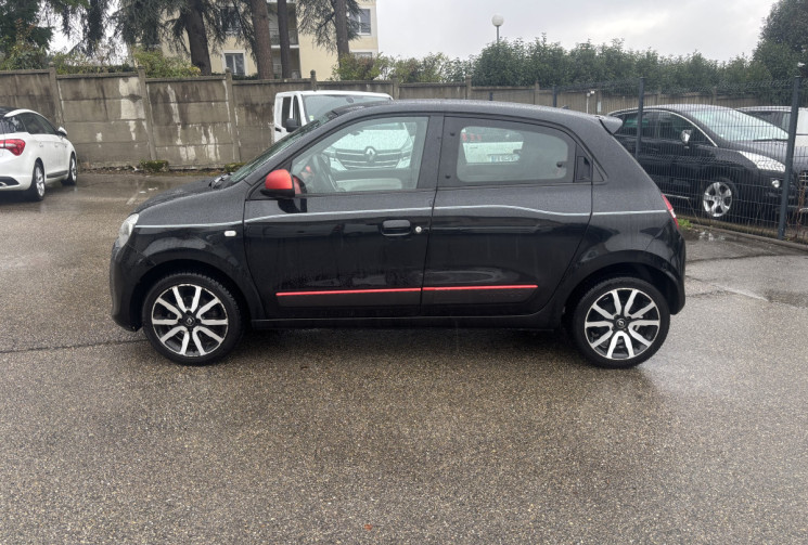 Renault Twingo 1.0 SCE / 70 CH / INTENS