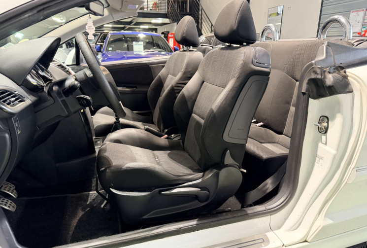 Peugeot 207 CC 1.6 HDI 110 CH 1ERE MAIN