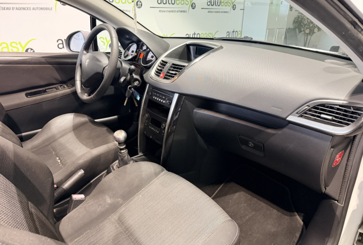Peugeot 207 CC 1.6 HDI 110 CH 1ERE MAIN