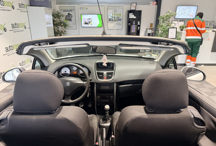 Peugeot 207 CC 1.6 HDI 110 CH 1ERE MAIN