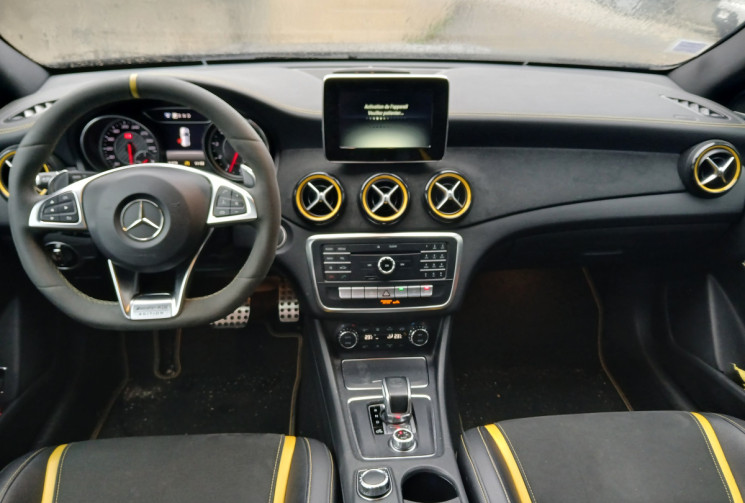 Mercedes GLA Phase 2 45 AMG 2.0 i 16V YELLOW NIGHT