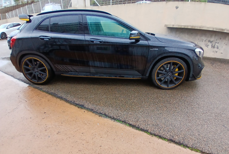 Mercedes GLA Phase 2 45 AMG 2.0 i 16V YELLOW NIGHT