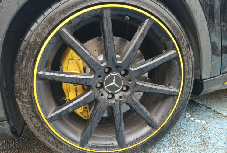 Mercedes GLA Phase 2 45 AMG 2.0 i 16V YELLOW NIGHT