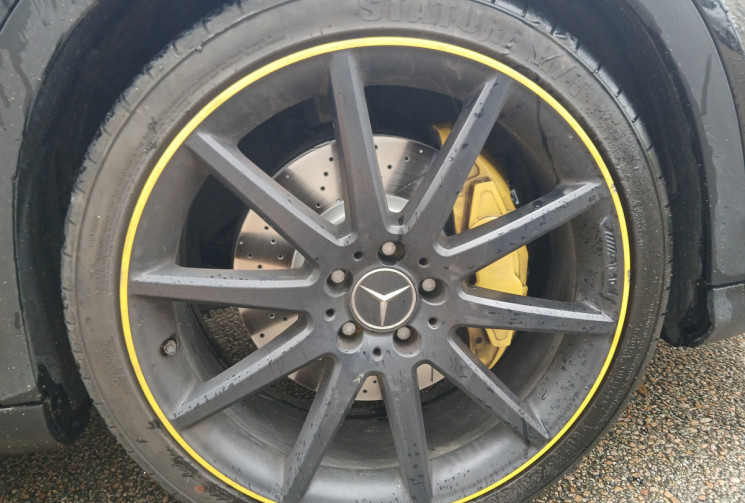 Mercedes GLA Phase 2 45 AMG 2.0 i 16V YELLOW NIGHT