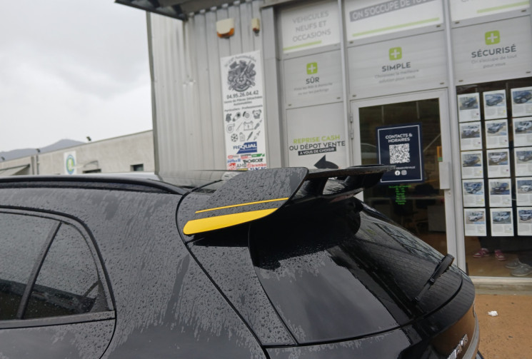 Mercedes GLA Phase 2 45 AMG 2.0 i 16V YELLOW NIGHT