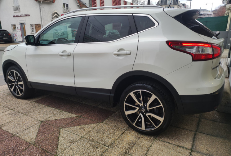 Nissan Qashqai II / 1.2 L DIG-T 115CH TEKNA