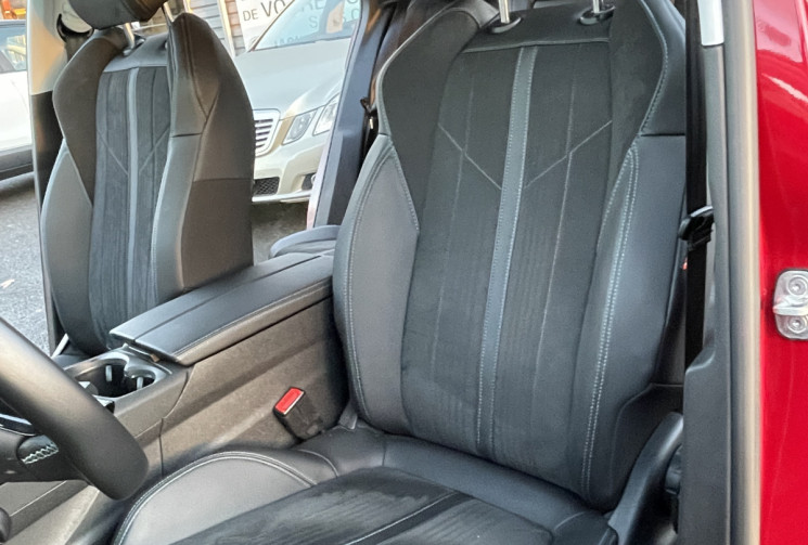 Peugeot 3008 II 1.3 PureTec 130  CV CROSSWAY 27600 KMS 