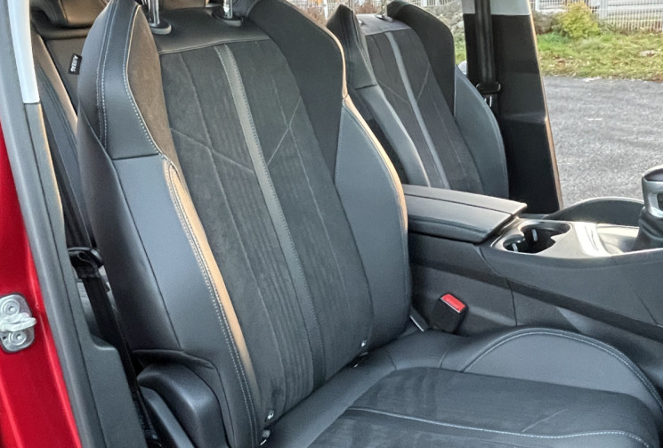 Peugeot 3008 II 1.3 PureTec 130  CV CROSSWAY 27600 KMS 