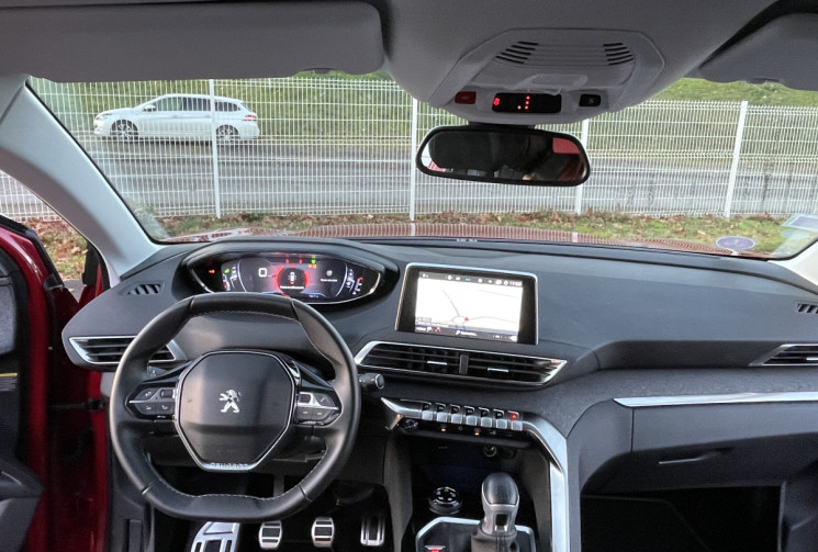 Peugeot 3008 II 1.3 PureTec 130  CV CROSSWAY 27600 KMS 