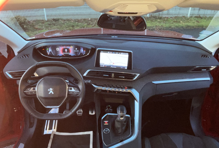 Peugeot 3008 II 1.3 PureTec 130  CV CROSSWAY 27600 KMS 