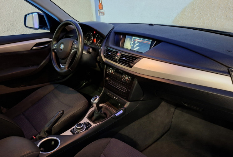 BMW X1 1.8 D 143  X DRIVE BUSINESS  TOIT OUVRANT ATTELAGE 