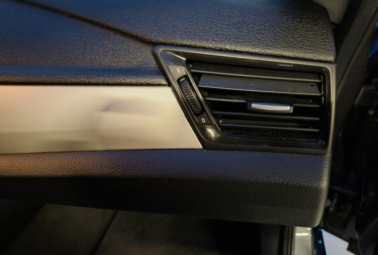 BMW X1 1.8  143  X DRIVE BUSINESS  TOIT OUVRANT ATTELAGE GARANTIE 12 MOIS